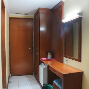 Kamar double standard